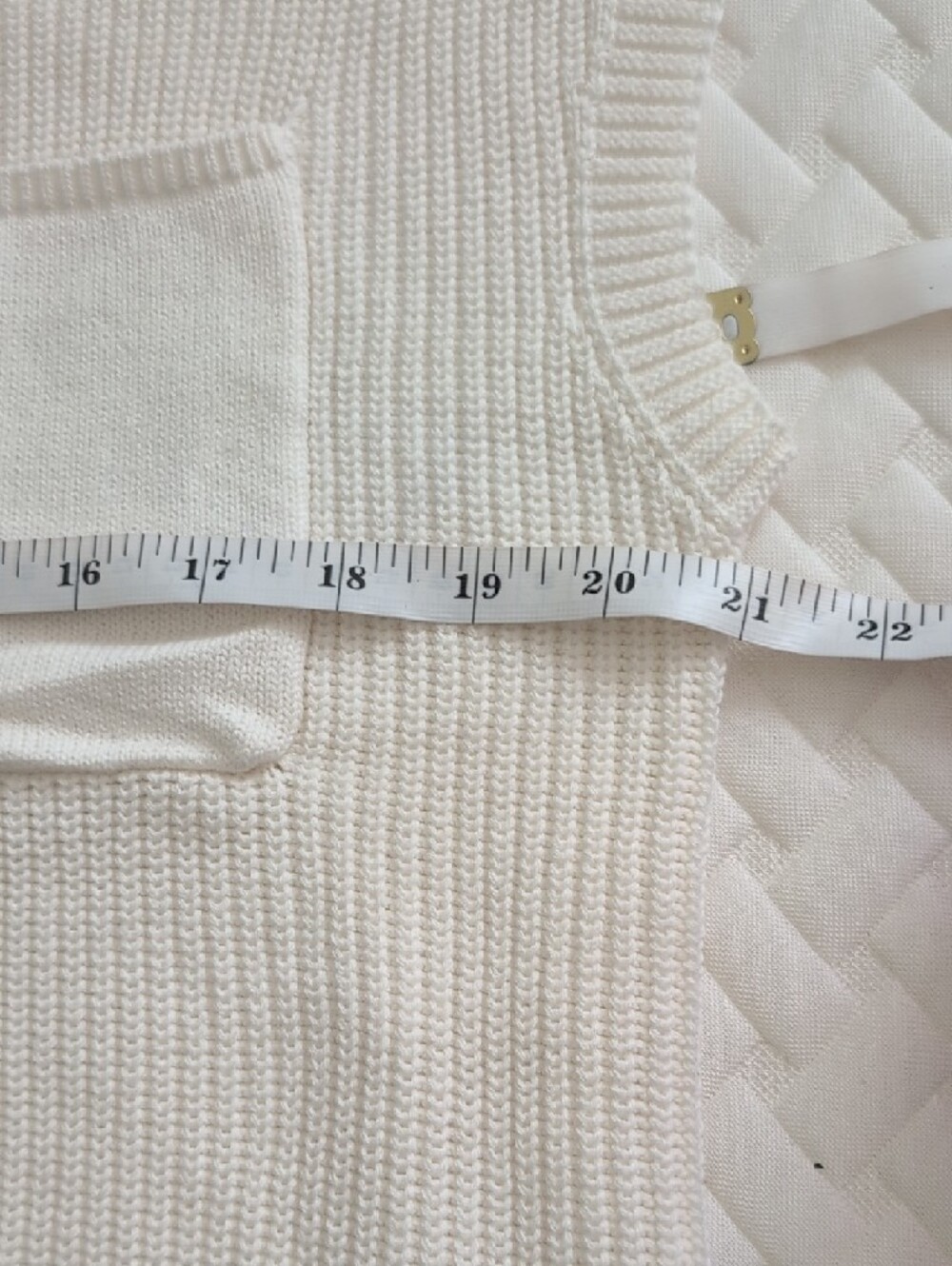 KIRUNDO Cap Sleeve Knit Sweater with Front Pocket White Size Medium NWT - Picture 8 of 9